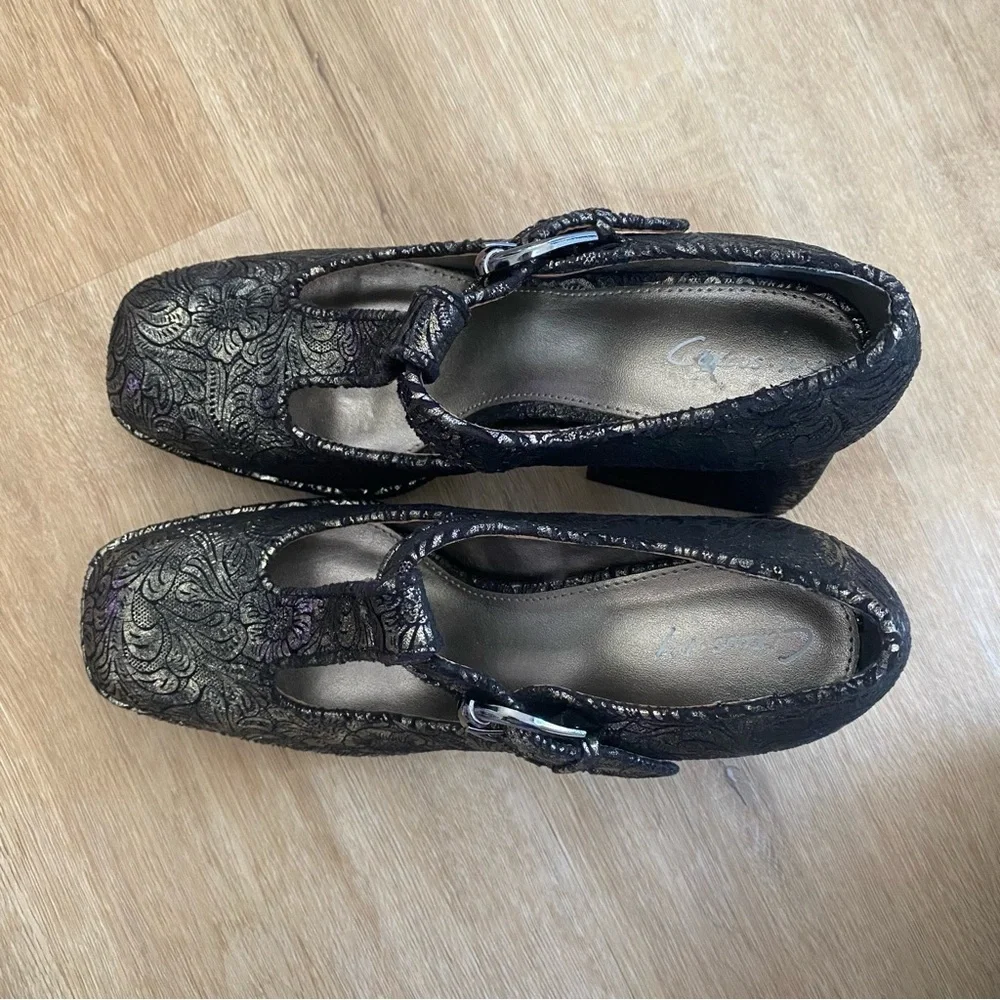 Circus NY Kay Mary Janes Metallic  Pumps Silver and Black size 8
